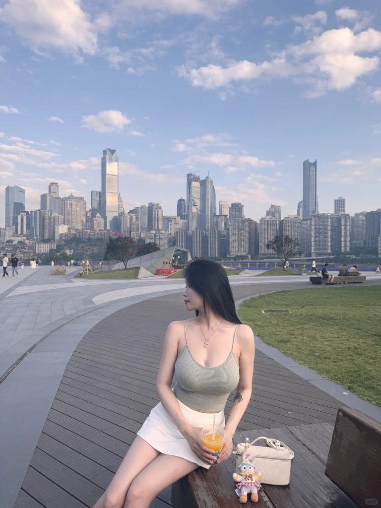 城市生活人物配图